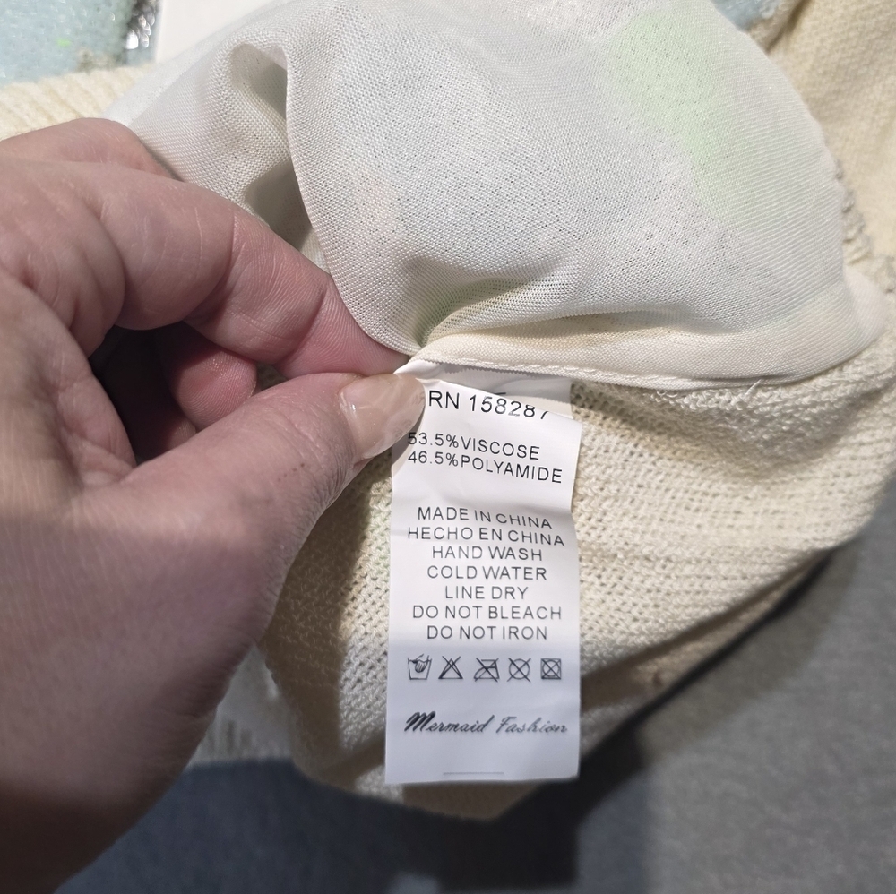 NWT Mermaid Fasion Floral Sequin Cardigan Sweater Size S/M & L/XL Available - Picture 6 of 10